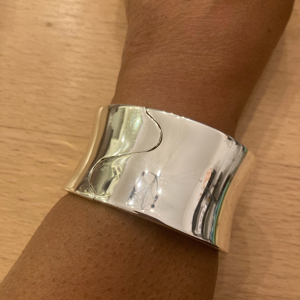 Wide Silver Hinged Bangle Bracelet - EUC